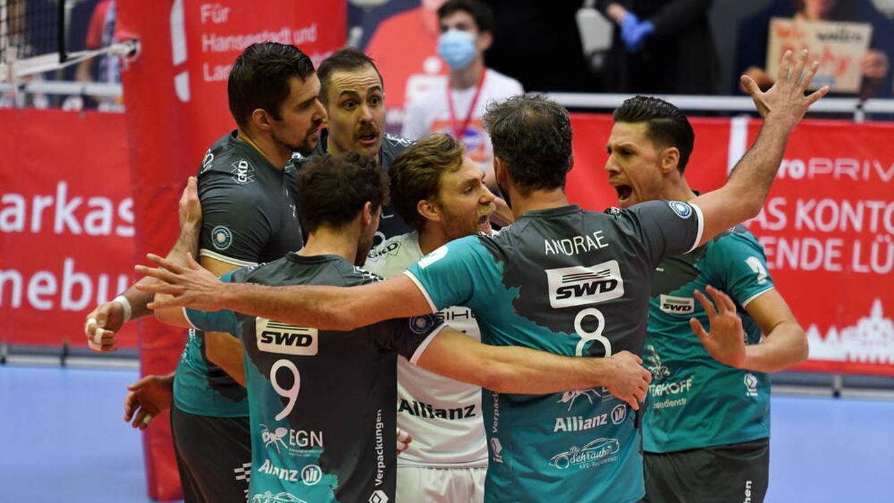 Düren erobert Spitze in Krimi-Pleite