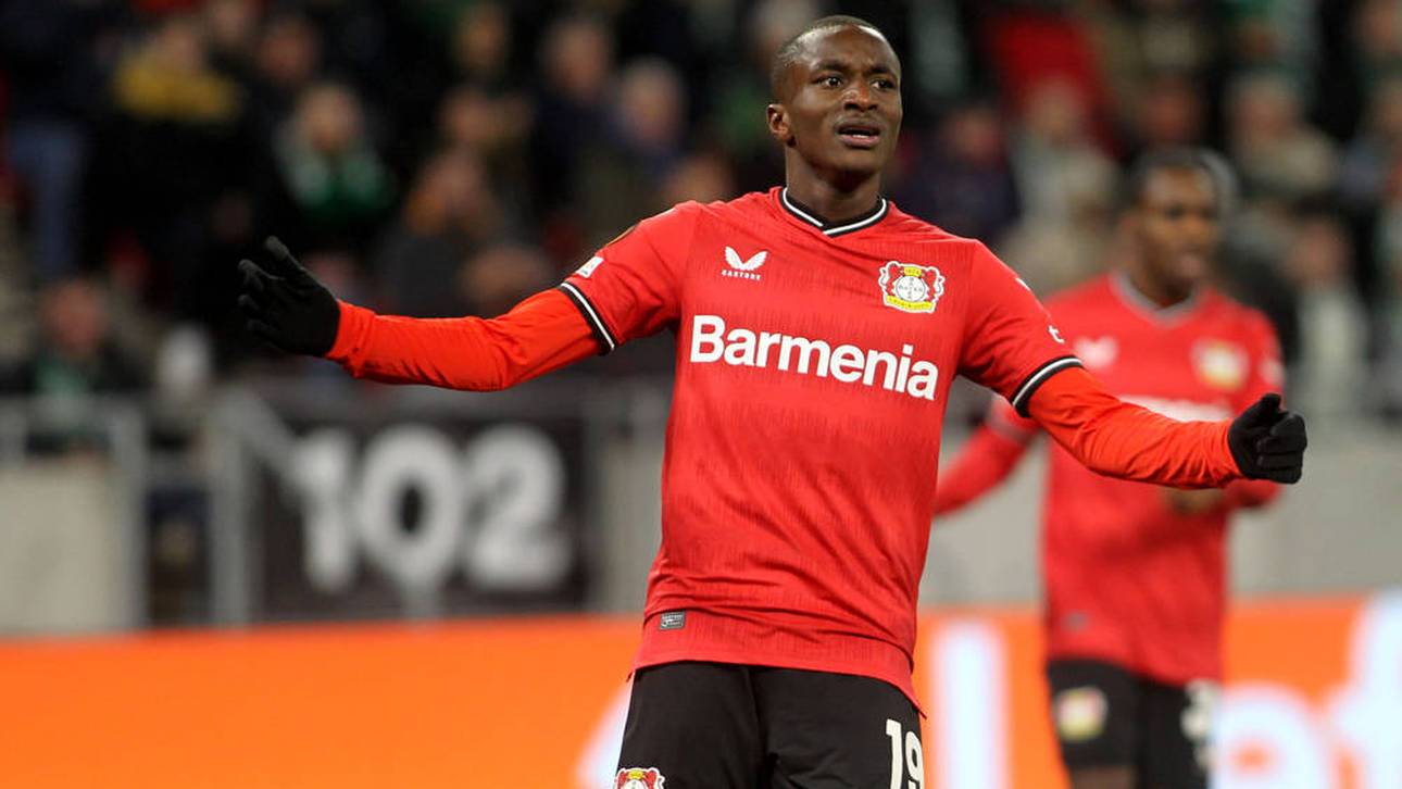 Leverkusen locker weiter