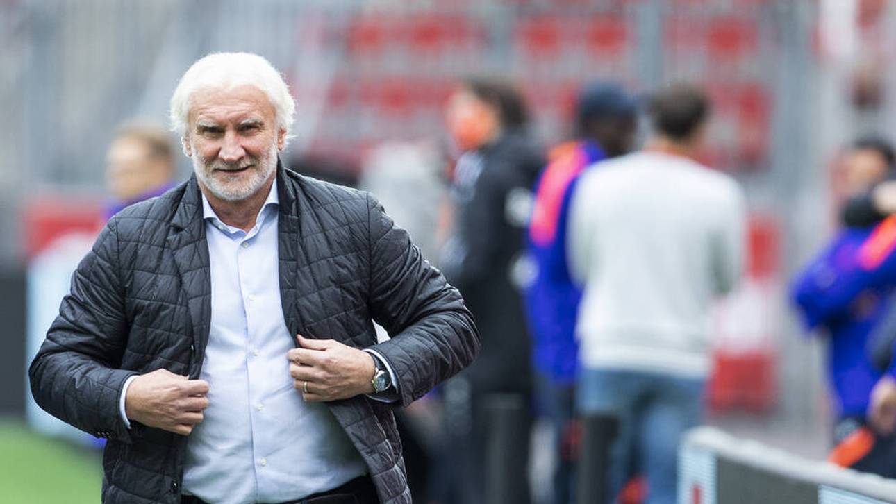 Völler hört in Leverkusen auf