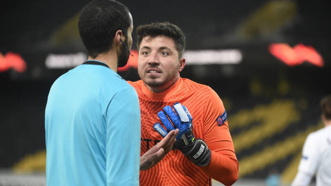 Rot-Flut nach Skandal-Elfmeter