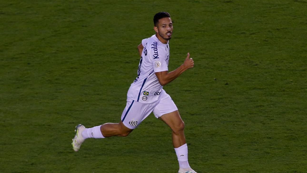 Corona: Spielabsage auf dem Platz