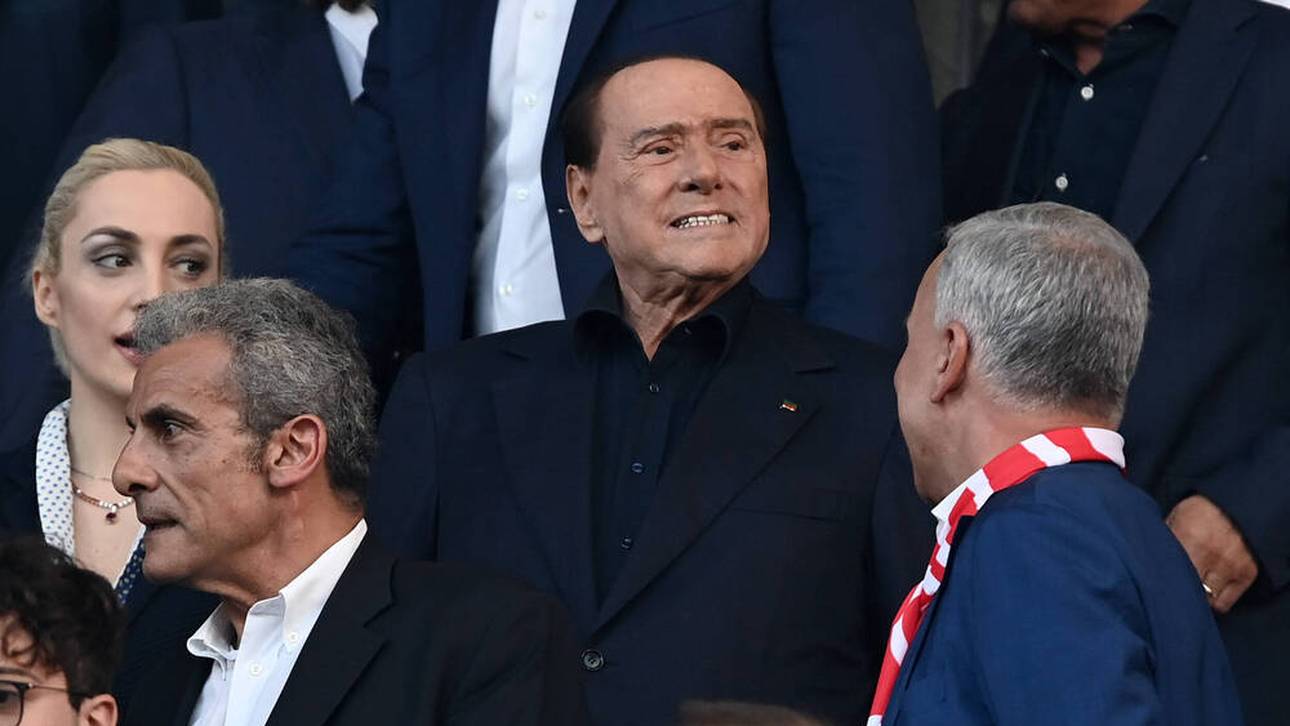 Berlusconi zurück auf der großen Bühne