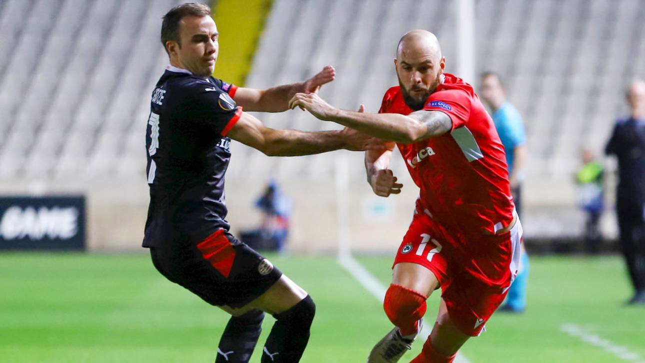 Götzes PSV kontert irres 60-Meter-Tor