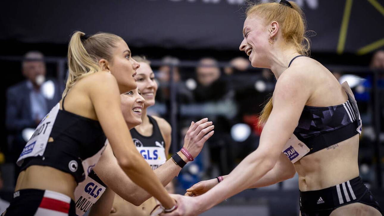 Alica Schmidt gratuliert Siegerin Skadi Schier