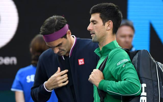 Roger Federer (l.) und Novak Djokovic greifen f&uuml;r den Kampf gegen Corona tief in die Tasche