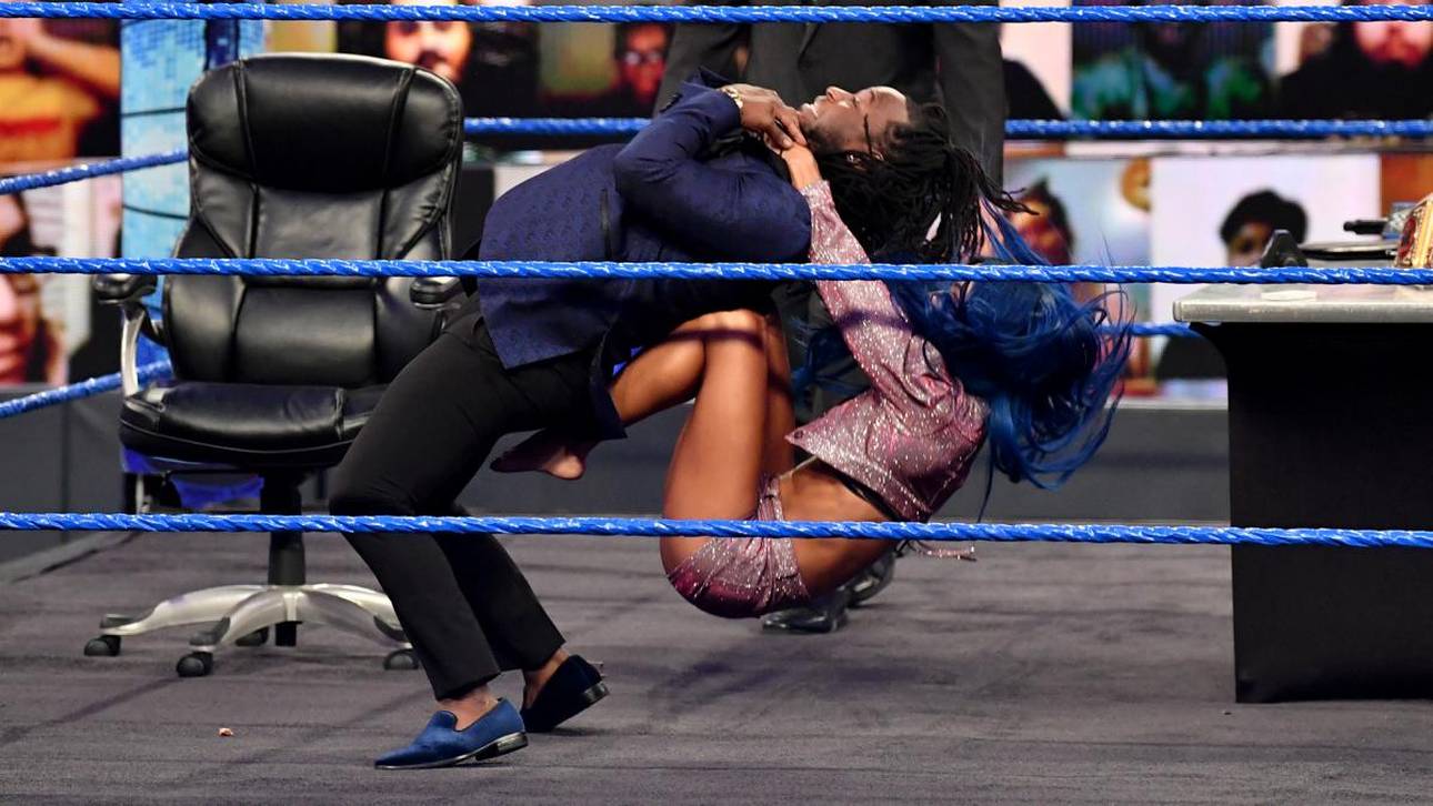 WWE: Das war Banks‘ Prügel-Opfer