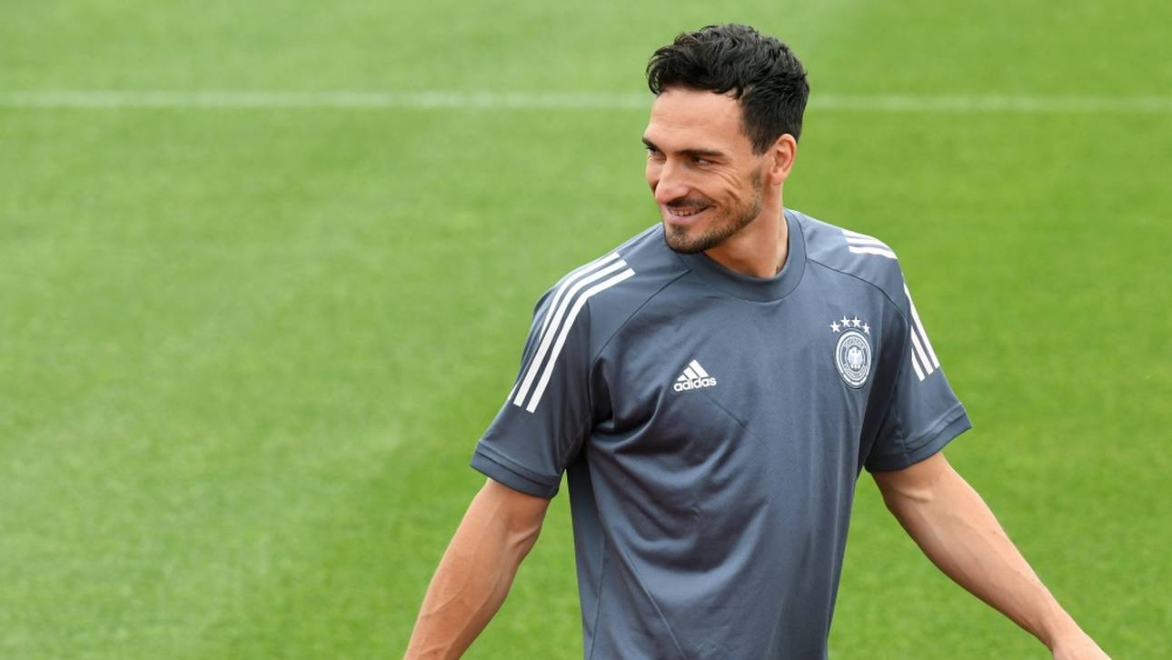 Ballack befürwortet WM-Teilnahme von Hummels