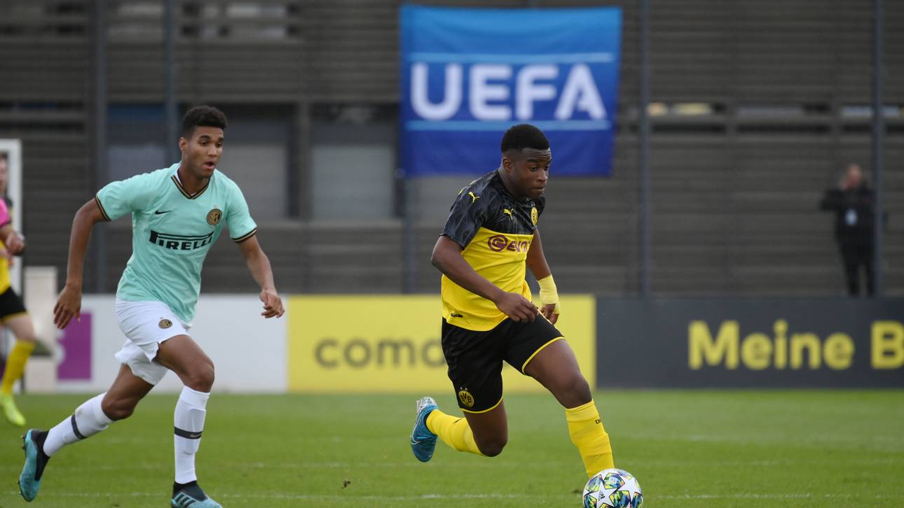 Glänzt Moukoko auch in Europa?