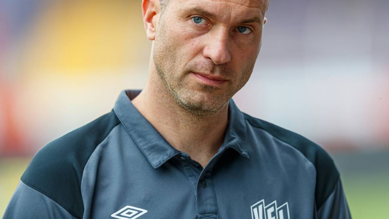 Auch Trainer Scherning muss in Bielefeld gehen