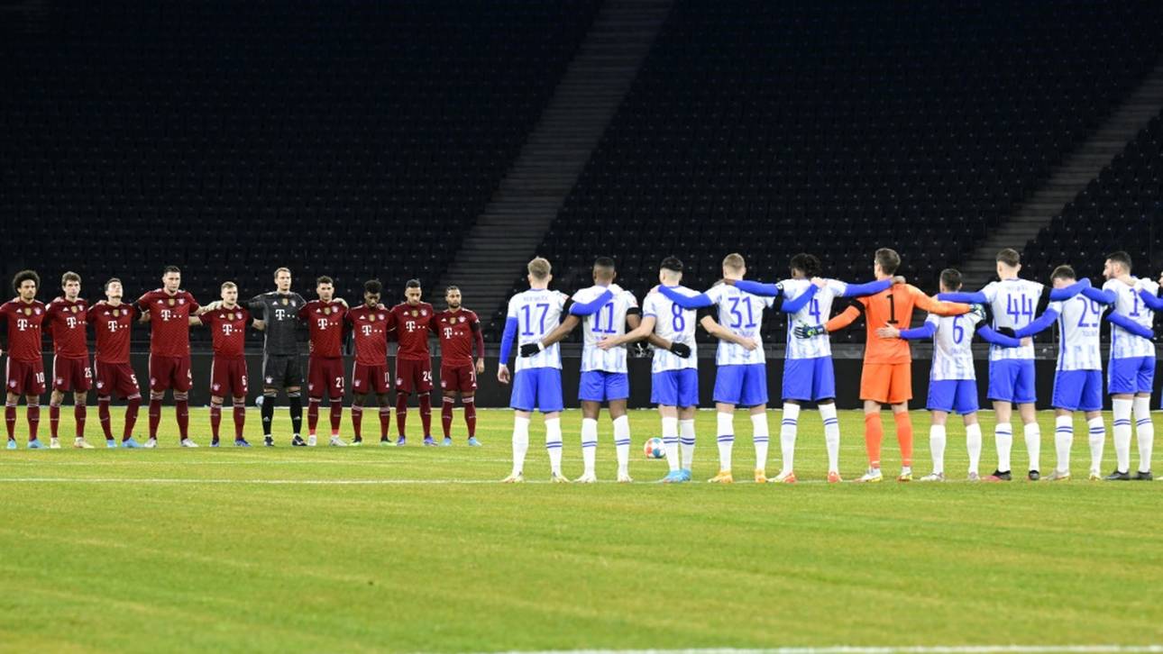 Schweigeminute: Fußball gedenkt Erdbeben-Opfern