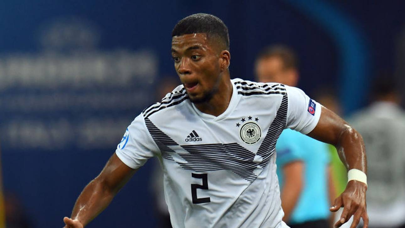 Henrichs mahnt: „Rassismus lebt“