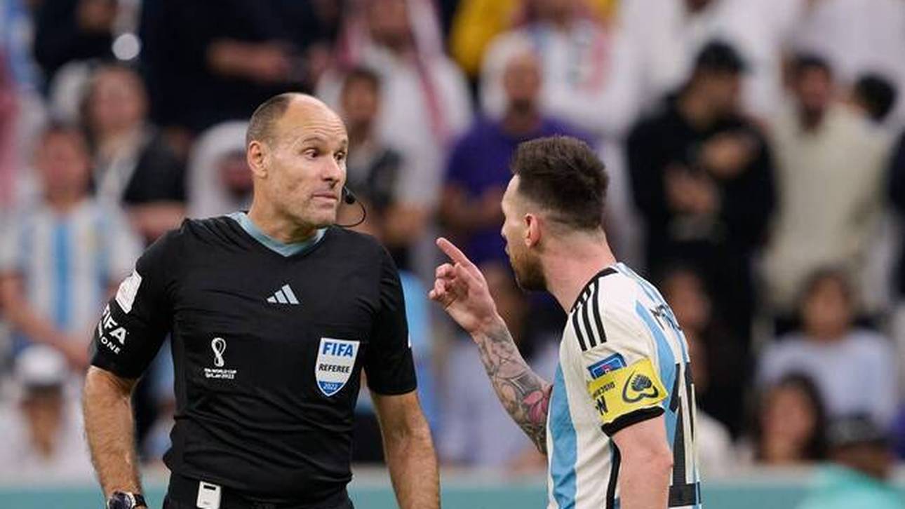 Messi attackiert Schiri