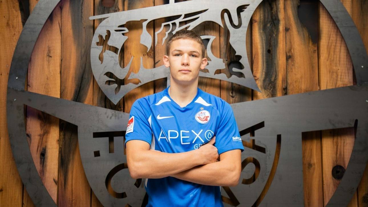 Rostock leiht Nationalstürmer aus