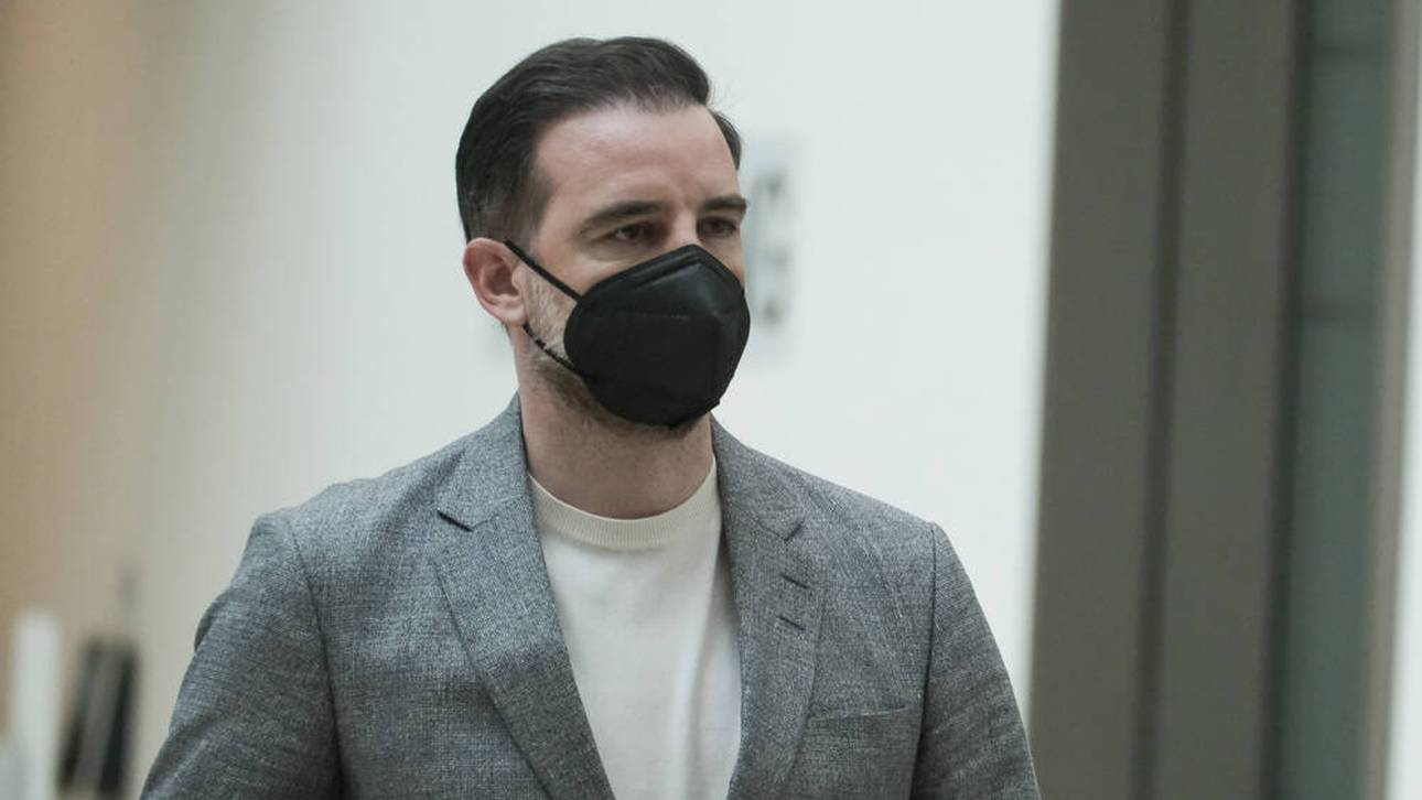 BVB entfernt Metzelder-Ehrung