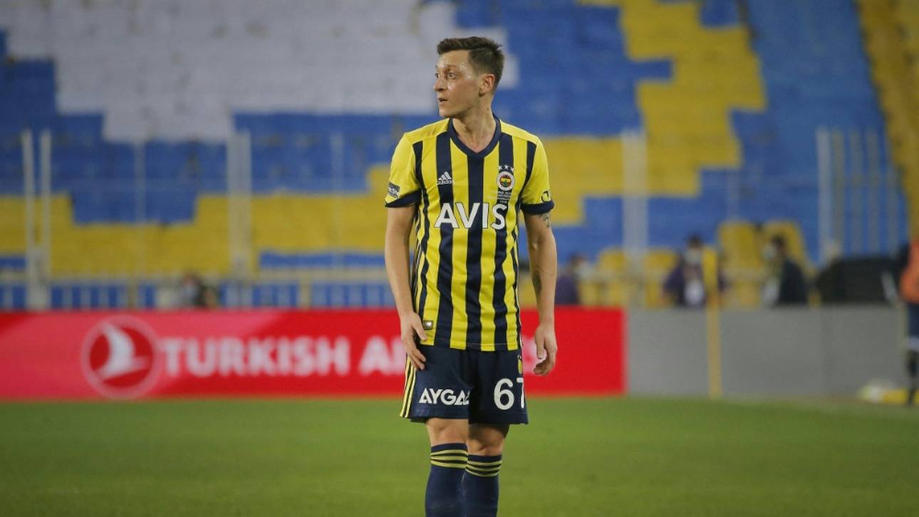 Über 400.000 Euro für Özil-Avatar