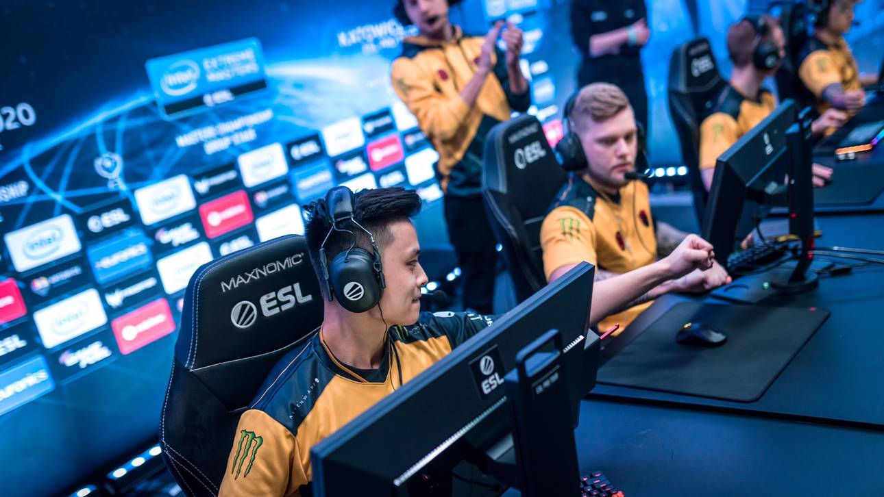 Stewie2K und Ingameleader nitr0 von Team Liquid hoffen auf den Finaleinzug.
