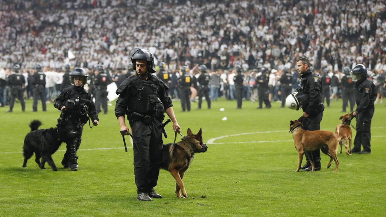 Randale und Wasserwerfer in Frankfurt
