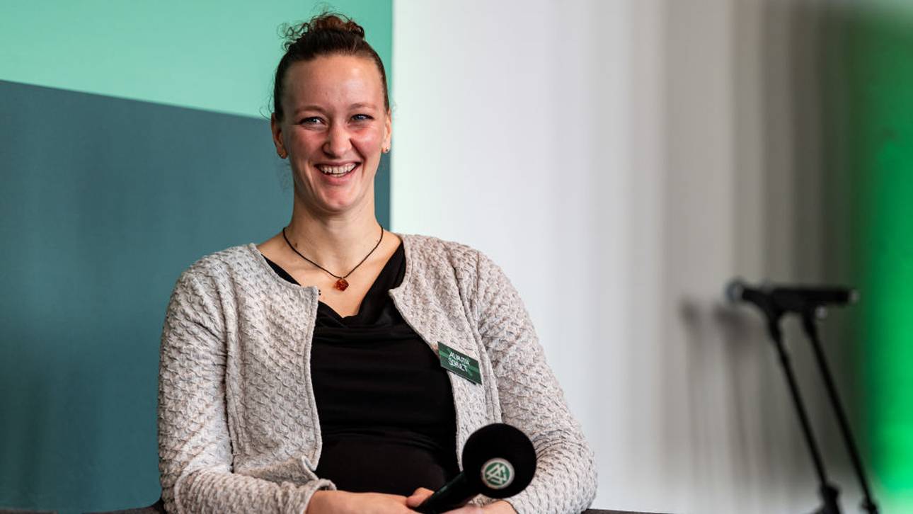 Nationalspielerin im Baby-Glück