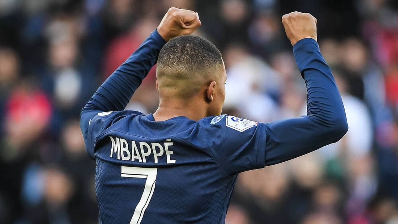 Mbappé mit obszöner Geste