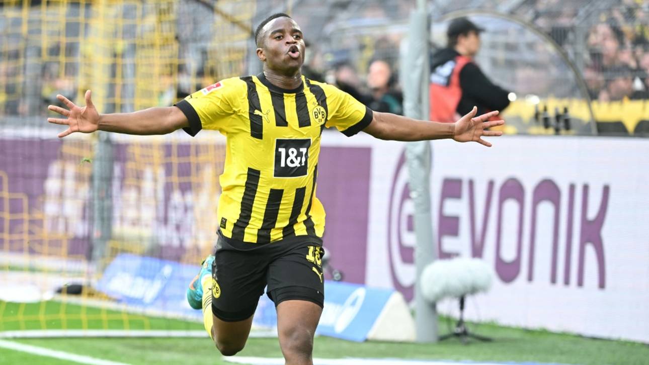 Moukoko will in Dortmund verlängern