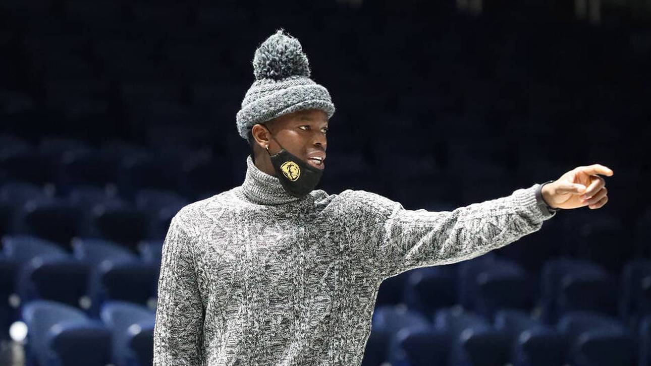 Schröder startet mit Stadt-Duell