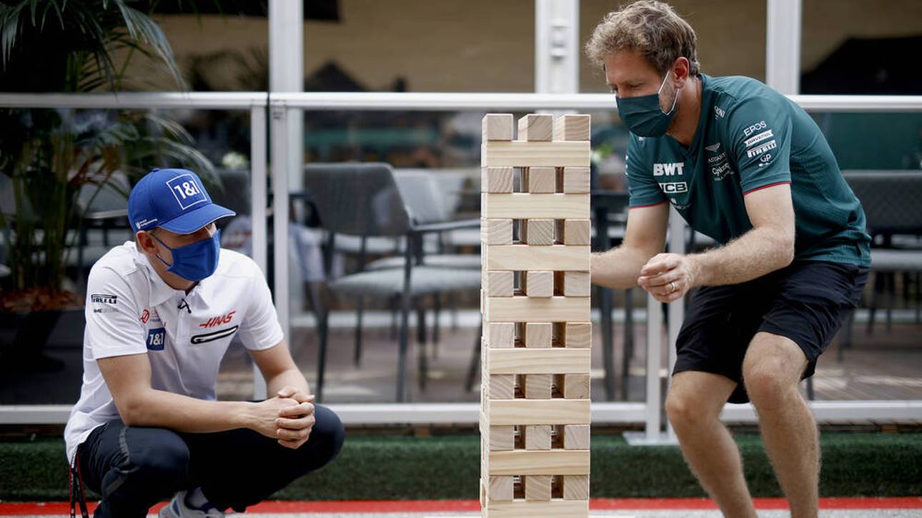 Kurioser Wettkampf: Vettel schlägt Schumacher