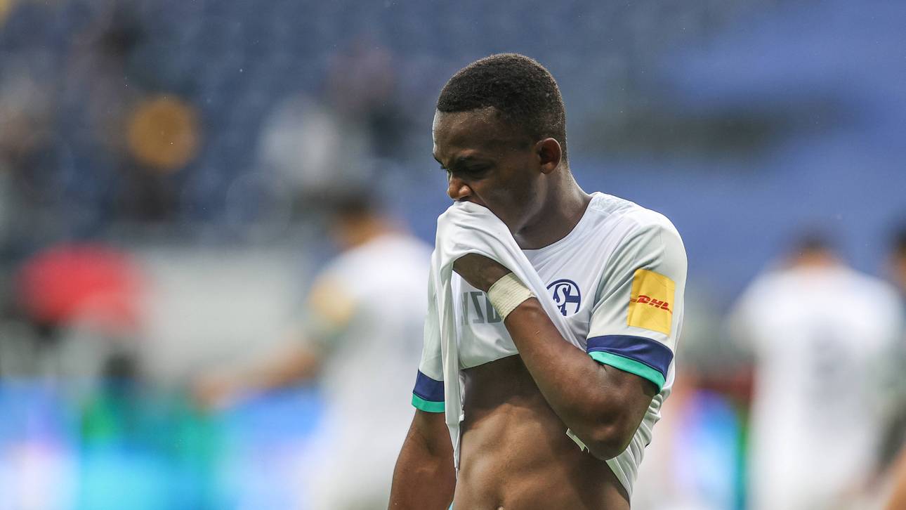 So erklärt Matondo das BVB-Trikot