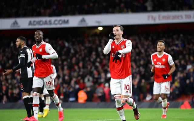 Premier League Fc Arsenal Newcastle United 4 0 Ozil Trifft