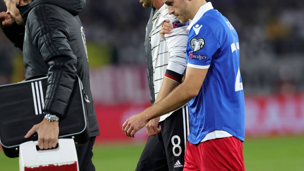 Nach Kung-Fu-Tritt: Goretzka schenkt Gegenspieler sein Trikot