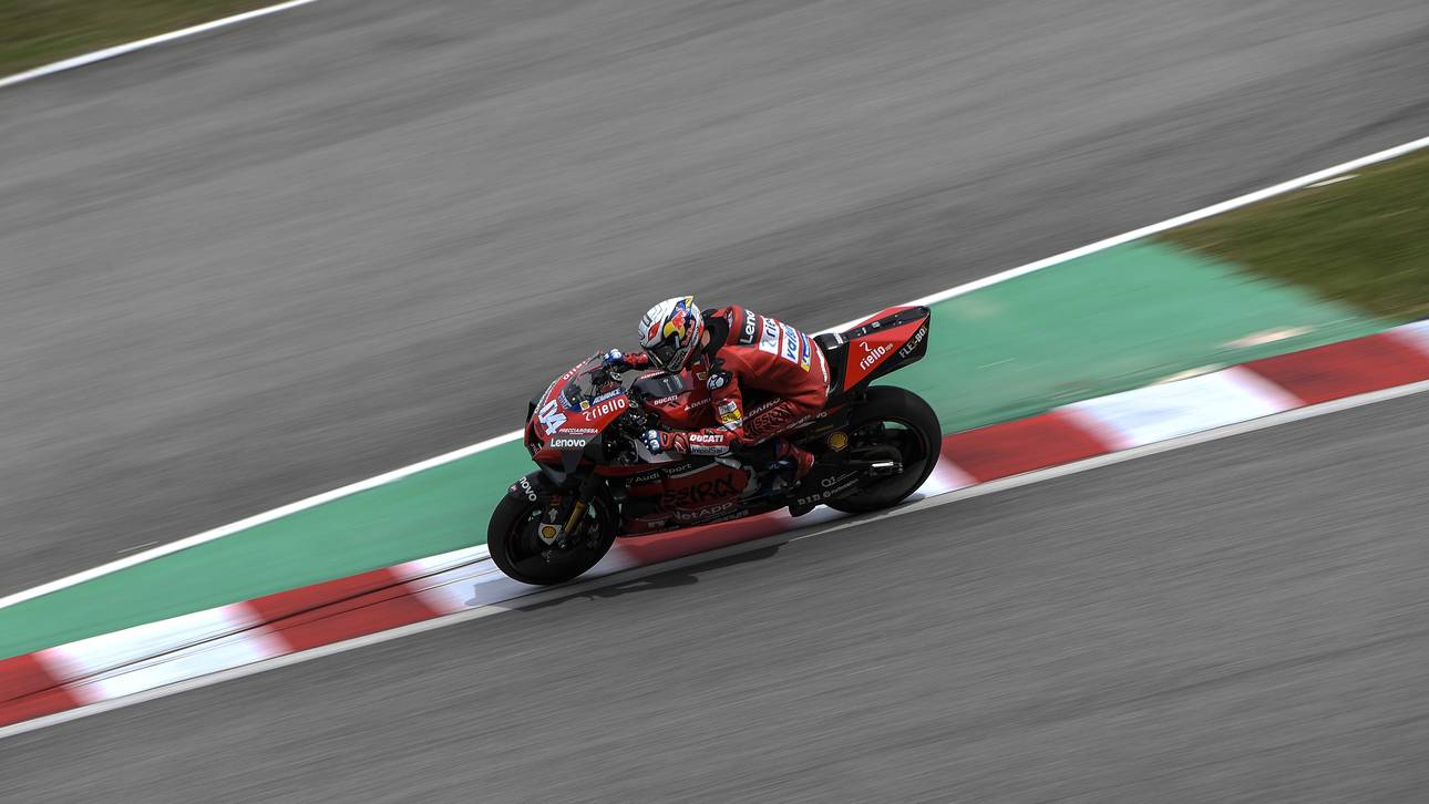 MotoGP-Pilot stürzt und braucht OP