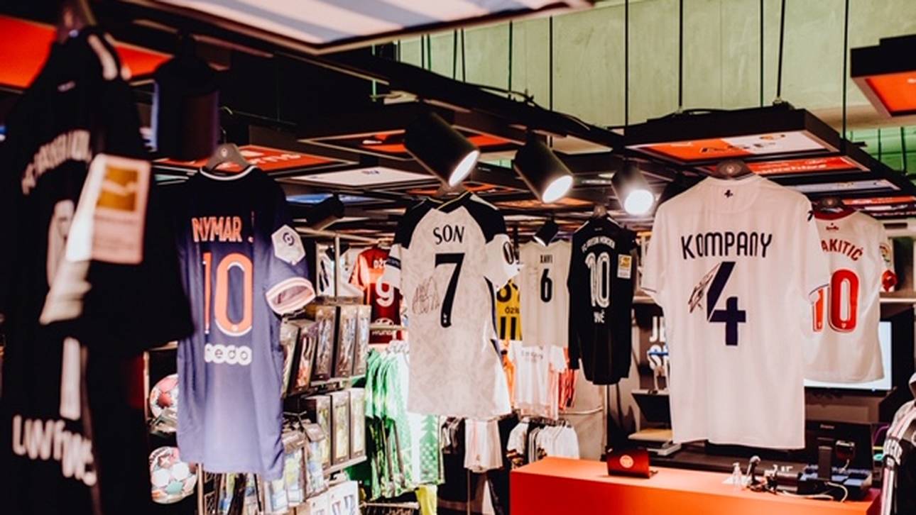 Am 25. März startet die Trikot-Auktion. Dabei sind Neymar, Heung min Son, Ivan Rakitic und viele andere