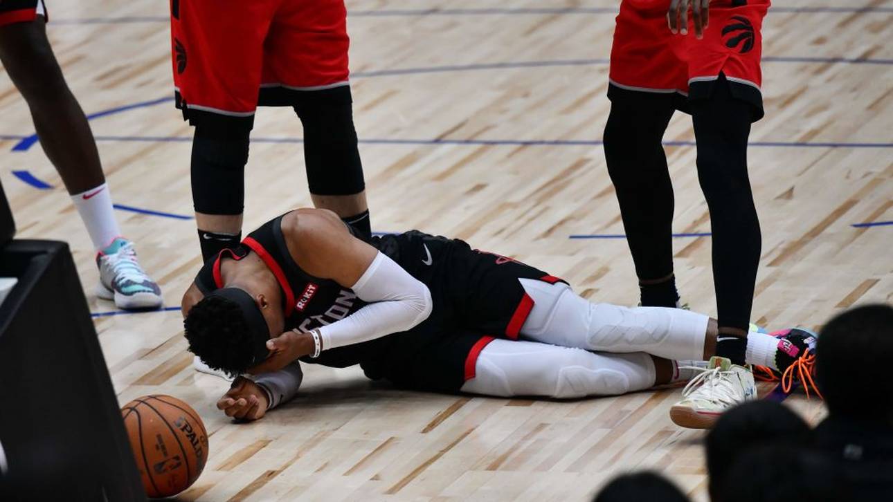 Schrecksekunde! Westbrook verletzt