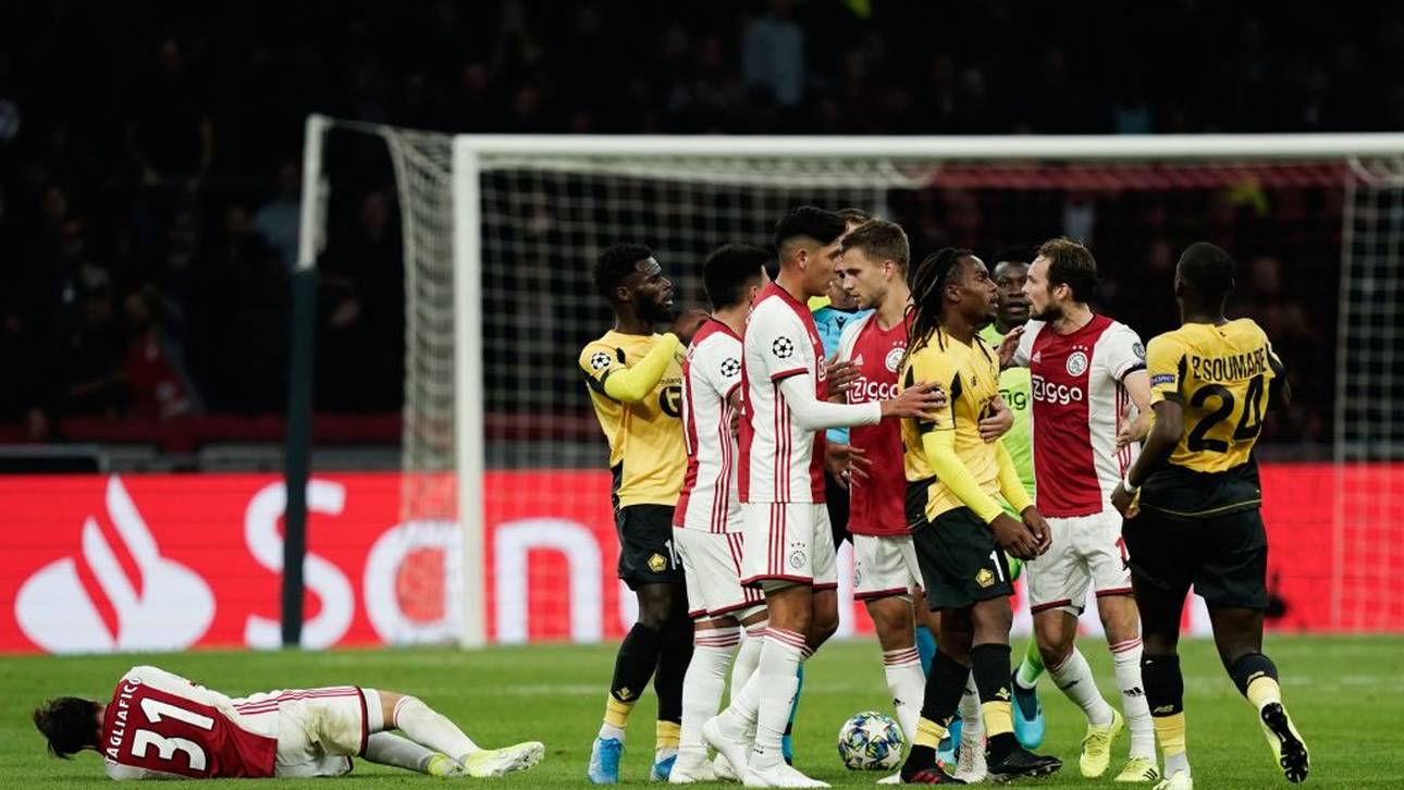 Renato Sanches entging nach einer Attacke gegen Nicolás Tagliafico (l.) nur knapp einer Roten Karte