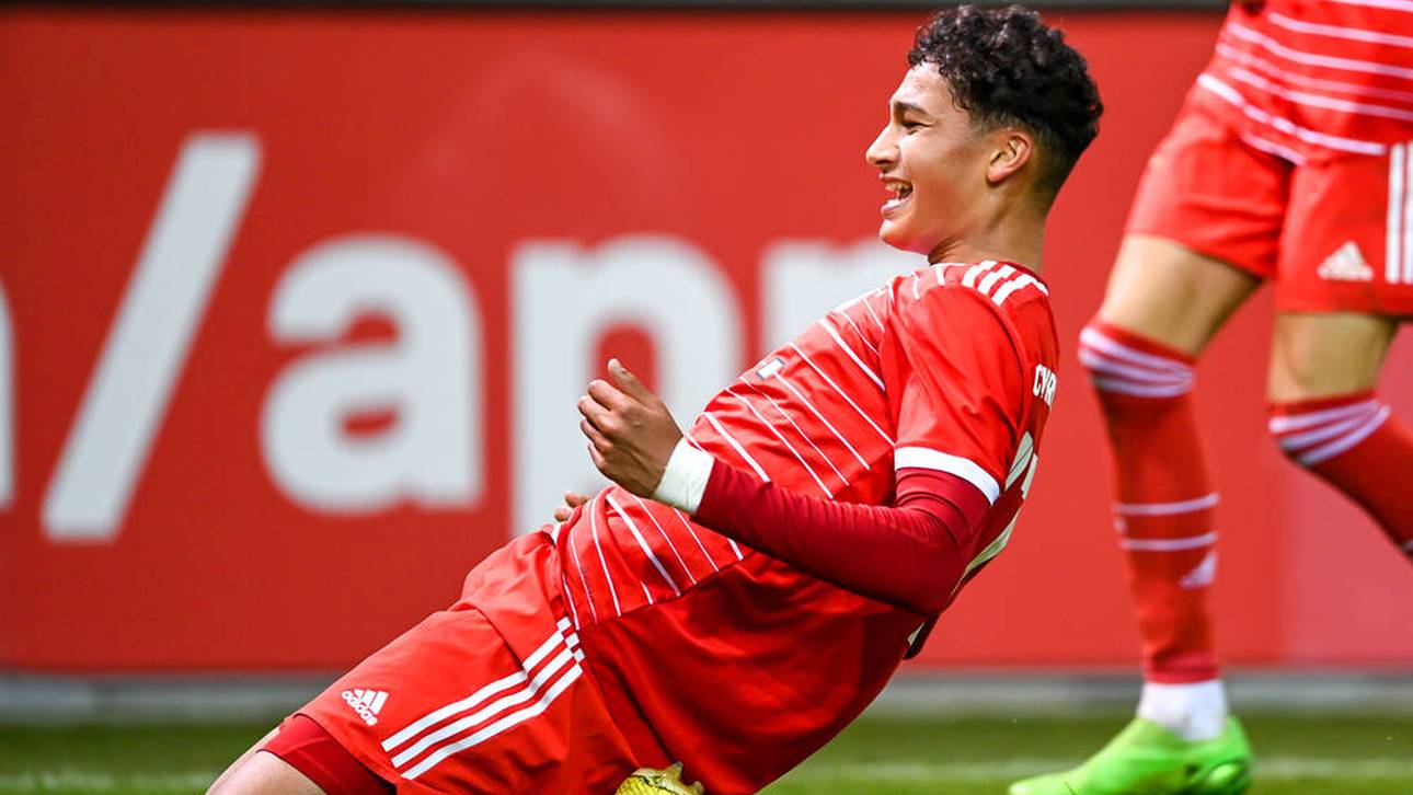 Bayern verlängert mit Teenie-Trio