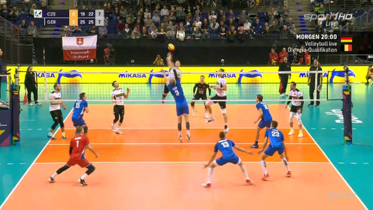 Volleyballer siegen in Olympia-Quali