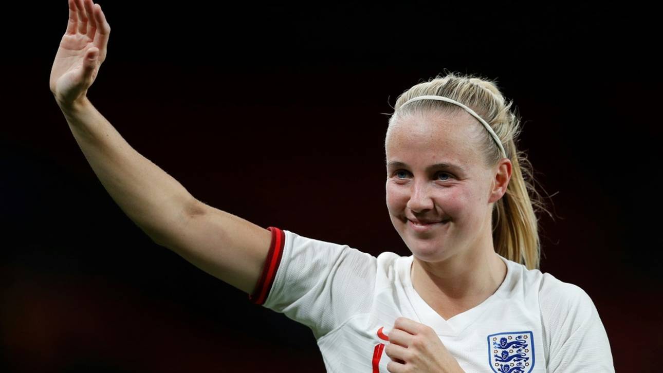 Dreierpack in Wembley: Mead verzückt England