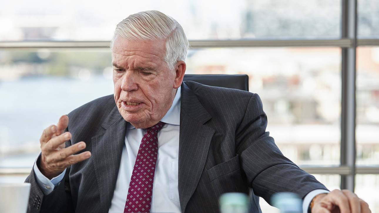 HSV-Investor Kühne rät zu EM-Verzicht