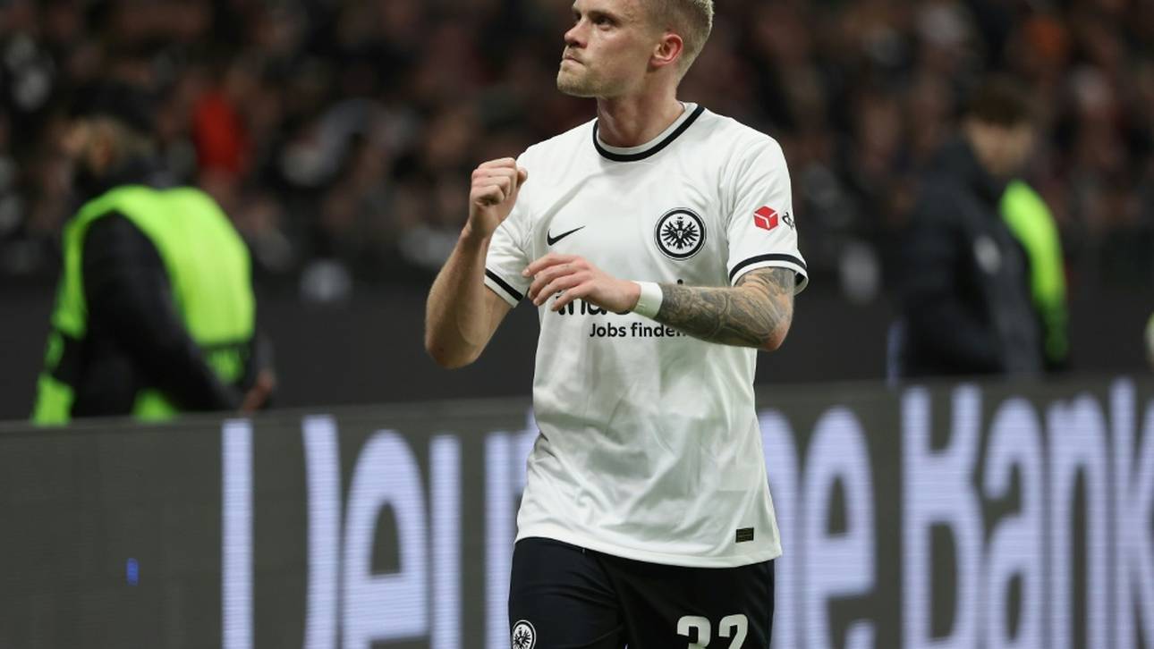 Max verspricht Napoli heißen Tanz