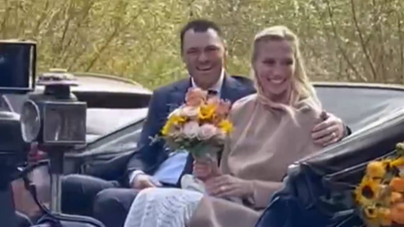 In ihrer Instagram-Story zeigt sich Irene Scholz glücklich mit Martin Kaymer auf der Kutschfahrt