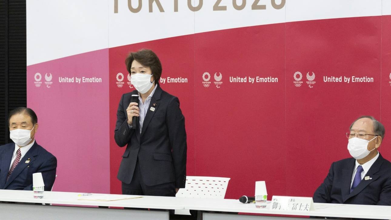 Japaner gegen Fans aus Ausland