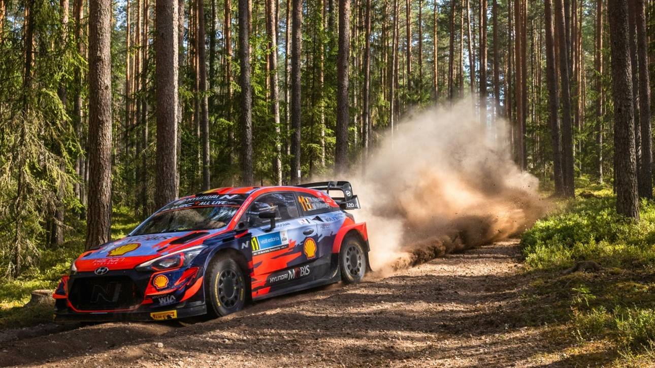 Neuville beim Heimspiel weiter vorne