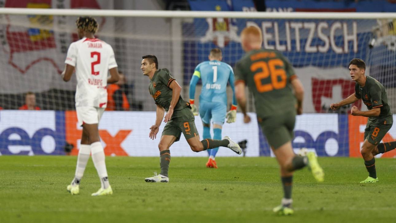 RB-Blamage nach Gulacsi-Patzer – Druck auf Tedesco wächst