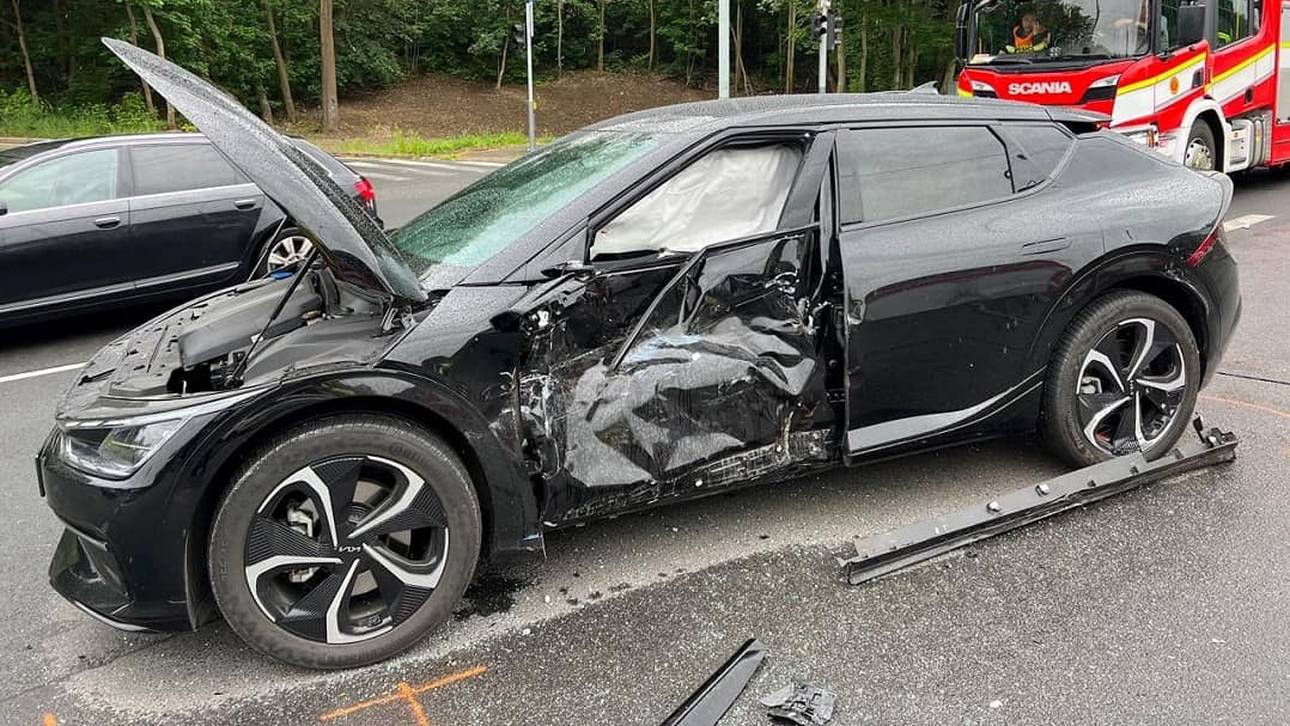 Horror-Crash: Ikone bangte um Leben