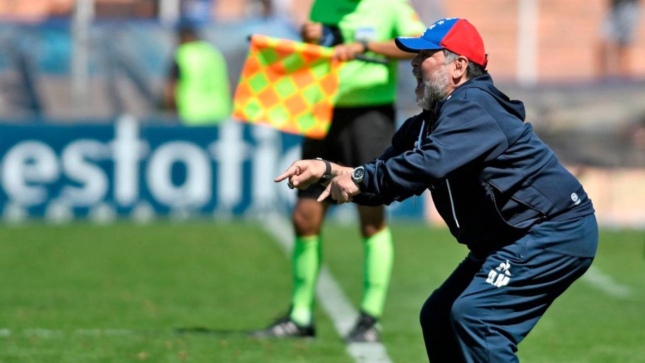 Maradona tanzt nach erstem Sieg