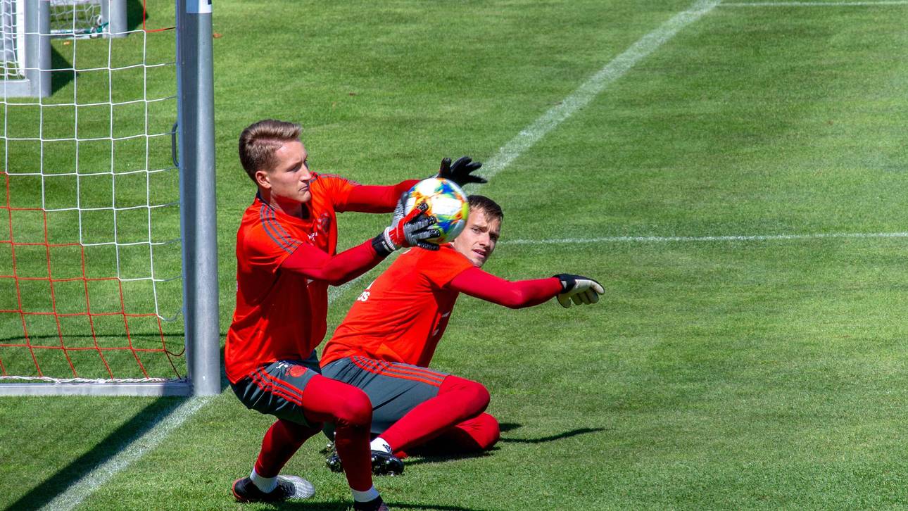 Schnappt sich Aue einen FCB-Torwart?