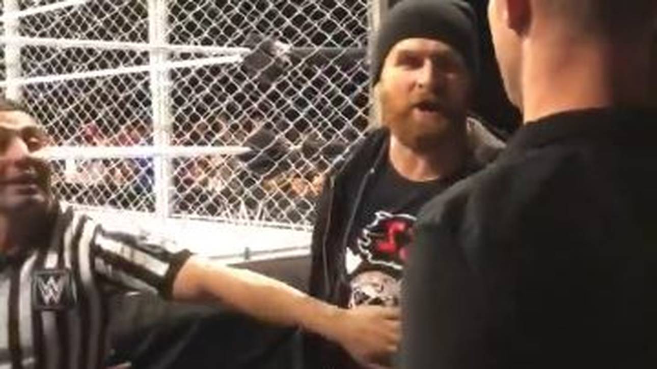 WWE wirft homphoben Fan raus