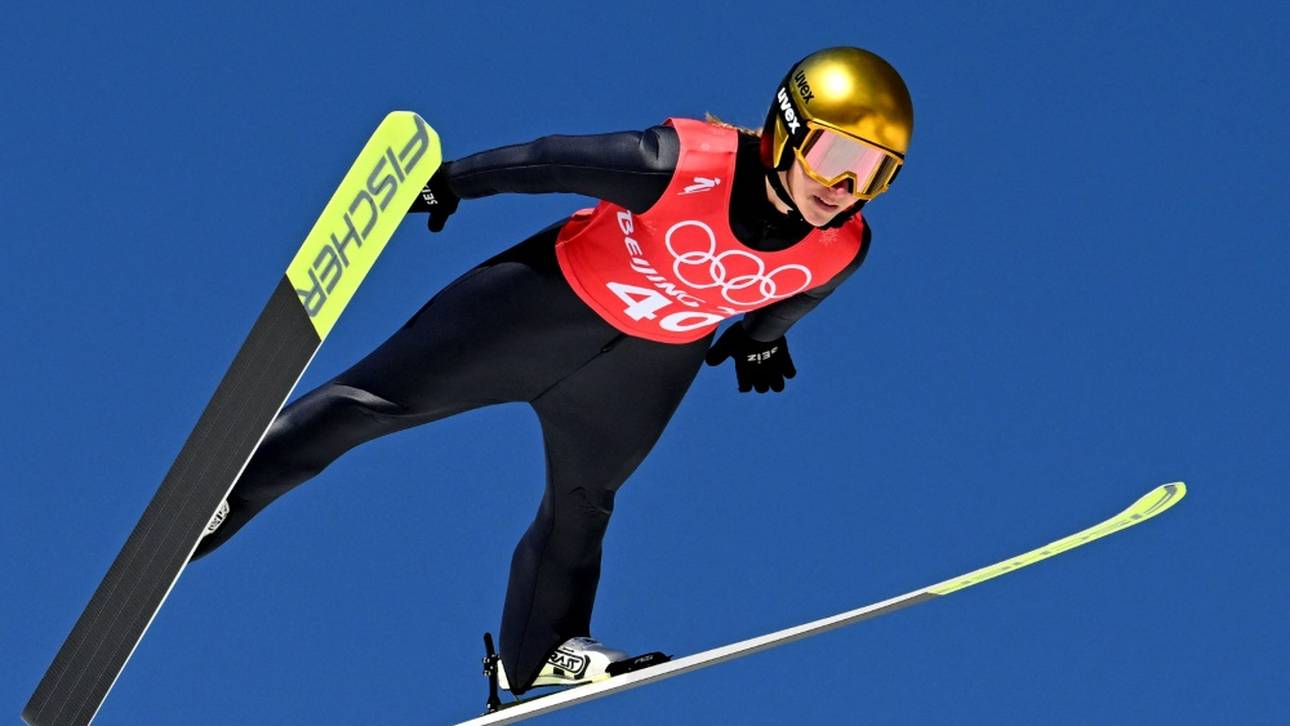 Skispringerin Althaus holt Silber von der Normalschanze