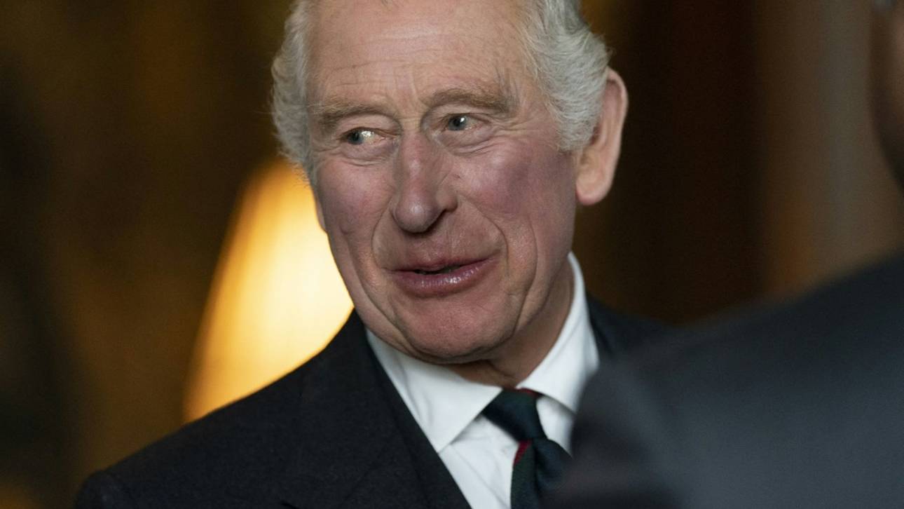 König Charles III feiert