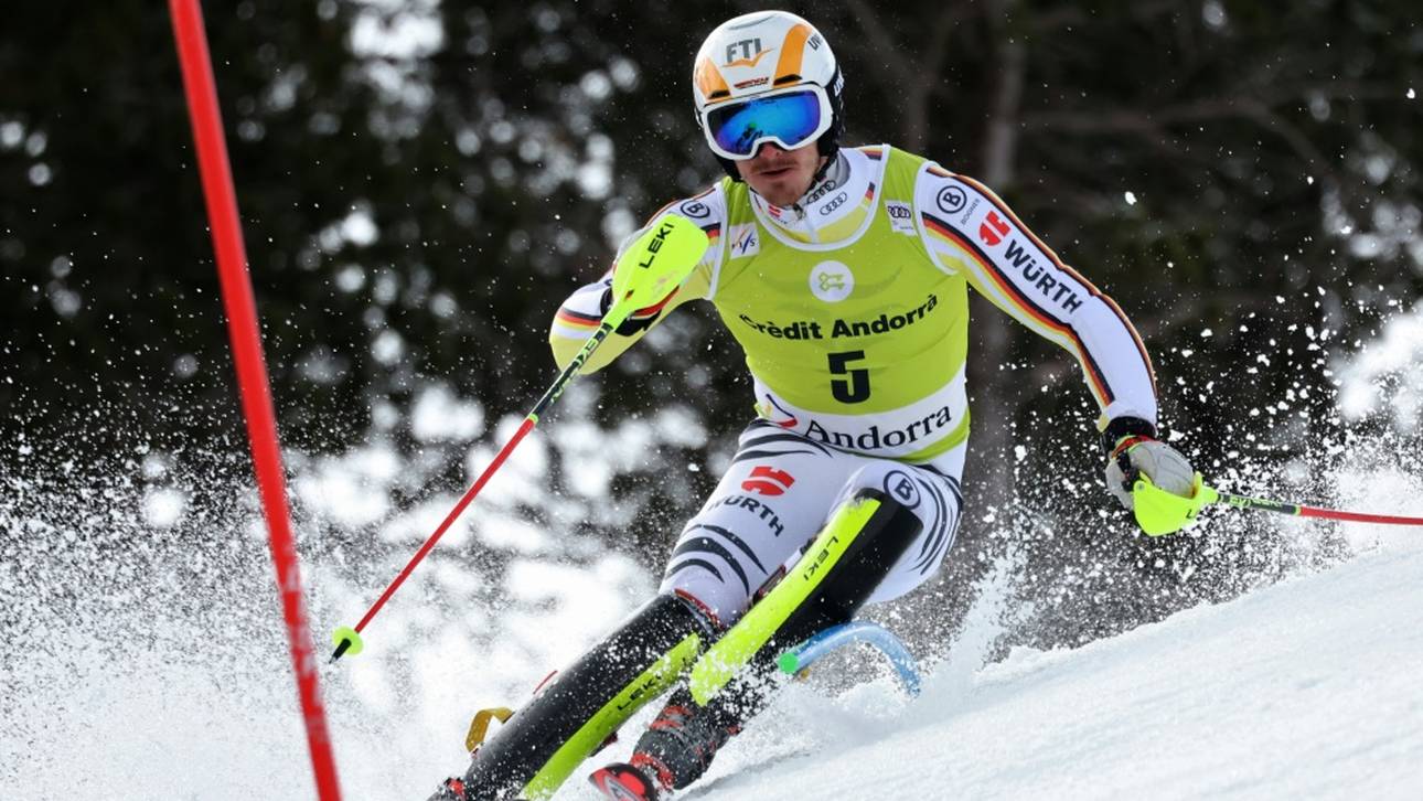 Weltcup-Finale: Straßer weit zurück