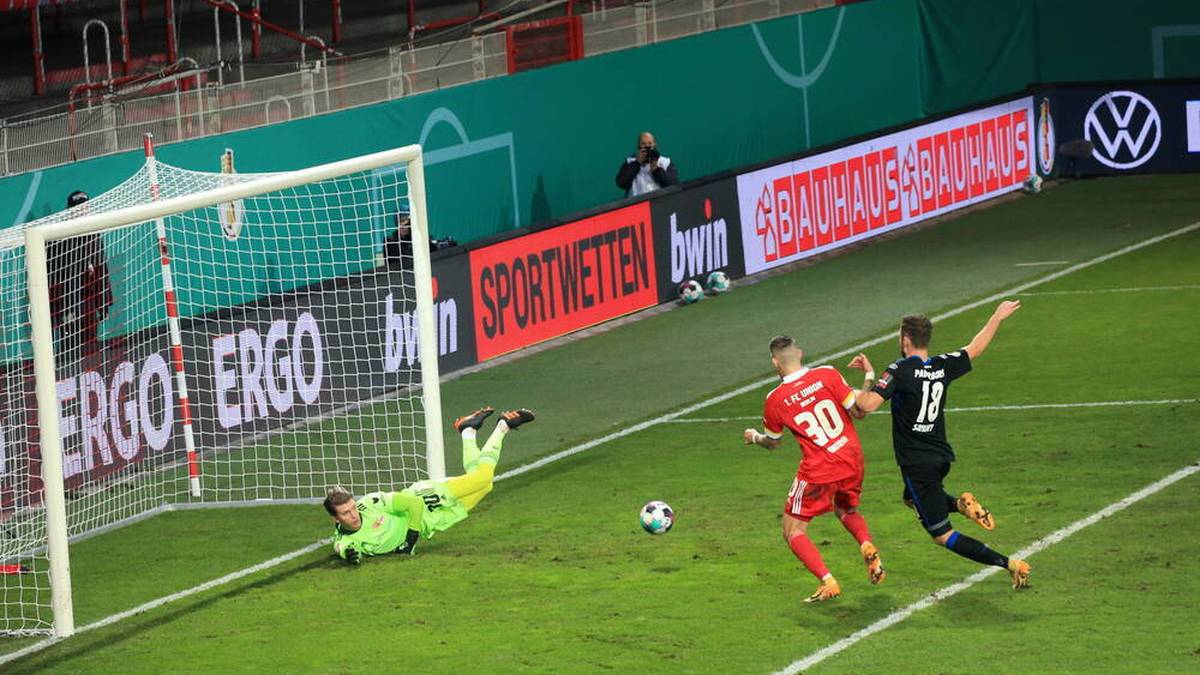 Dfb Pokal Karius Verliert Bei Union Debut Gladbach Mit Tor Gala